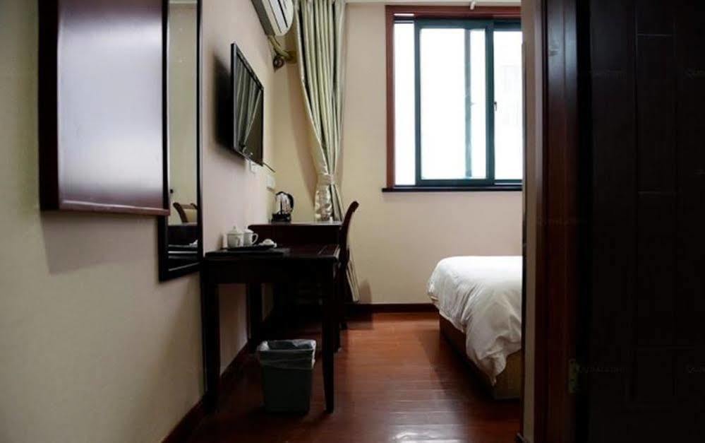 Fengye Super8 Lujiazui Hotell Shanghai Eksteriør bilde